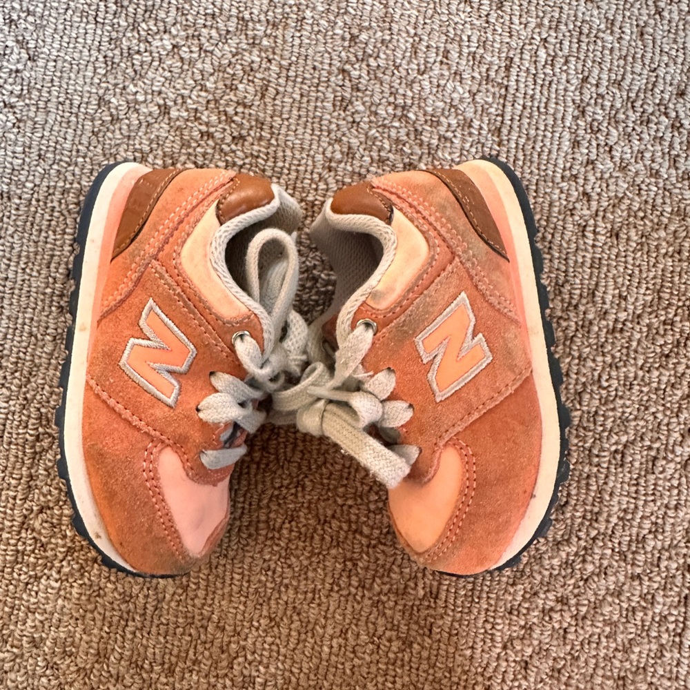 New Balance Kids Coral Sneakers - Picture 3 of 7
